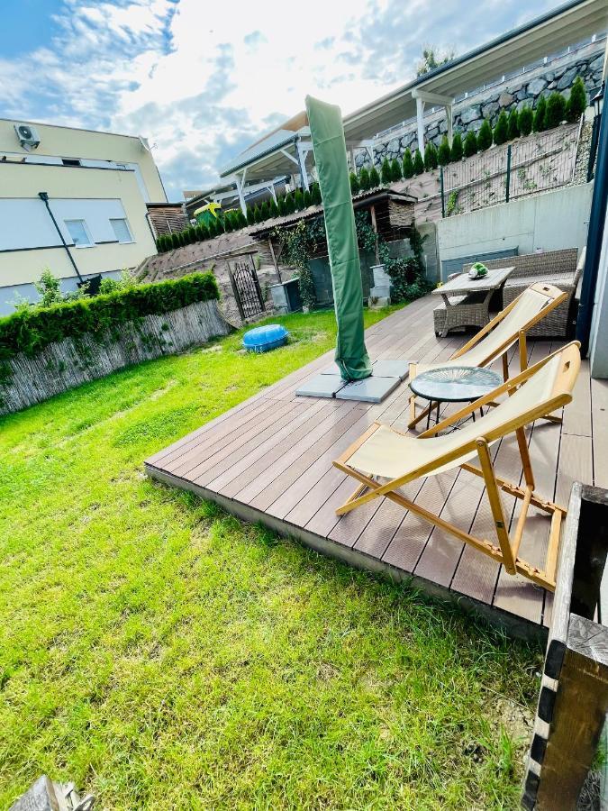 Gaestetraum Mit Wunderschoenem Ausblick Und Garten Muhldorf Bei Feldbach Exterior foto